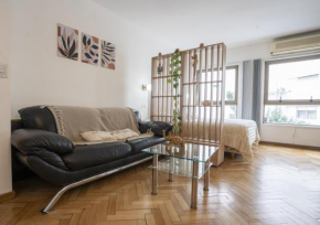 Hermoso Estudio a pasos de Plaza Güemes